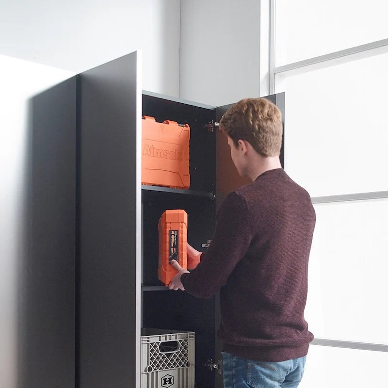 Armoire de rangement utilitaire murale en bois Nova Series, gris métallisé / Armoire de rangement utilitaire murale en bois Nova Series