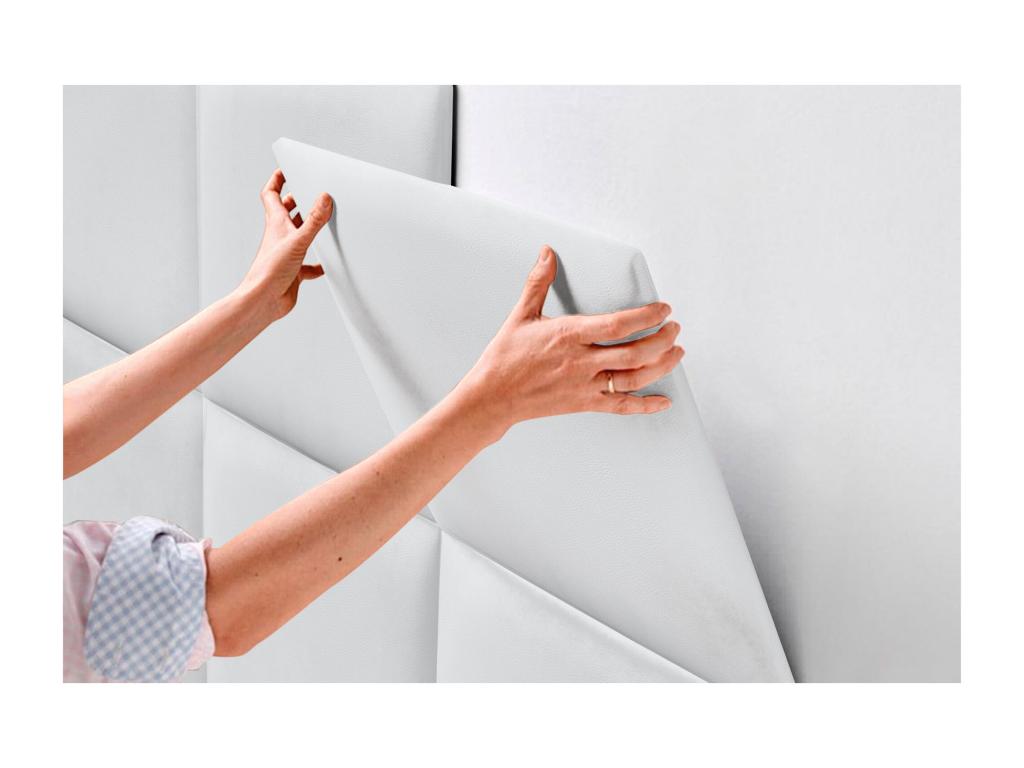 Lit en similicuir blanc