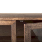 Buffet vitré Arelius marron clair avec piètement en métal noir, 4 portes - 70,0 cm (L) x 18,0 cm (l) x 32,0 cm (H)