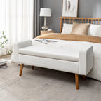 Banc de rangement en velours Brynn de Porthos Home avec pieds en bois d'hévéa