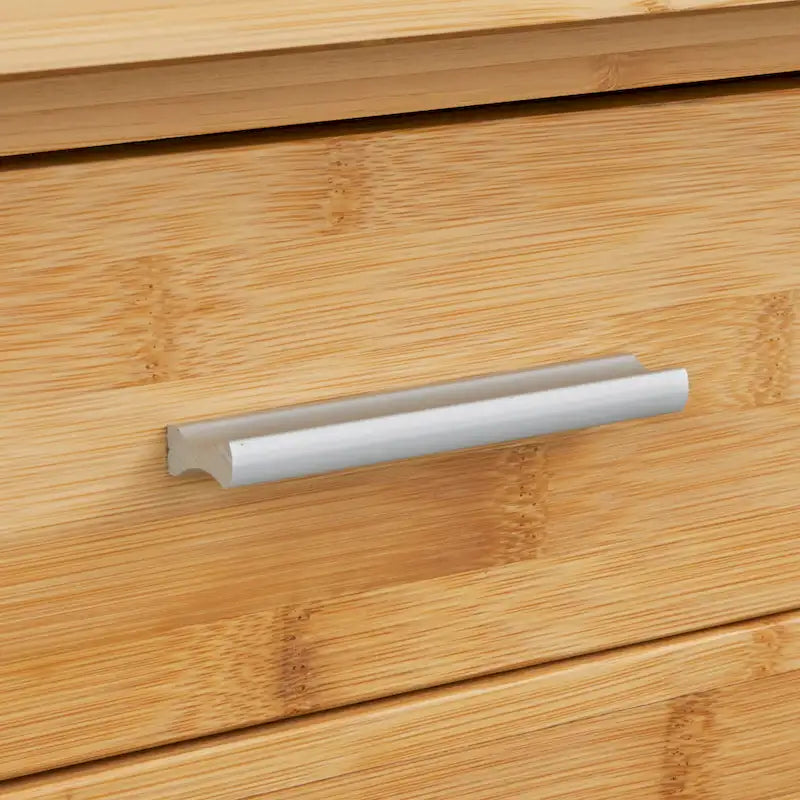 Armoire à linge basse en bambou et verre, style simple.