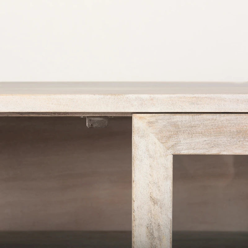 Buffet Arelius en bois massif blond avec piètement en fer doré et portes vitrées - 70 cm (L) x 32 cm (H) x 18,75 cm (P)