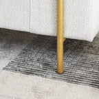 Pouf coffre rembourré en velours moderne, élégant repose-pieds avec accoudoirs arrondis et pieds en fer pour chambre ou entrée.