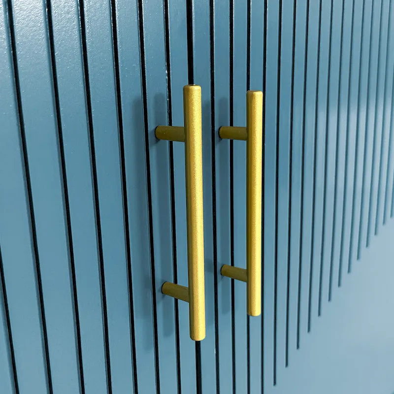 Armoire à 4 portes de grande taille