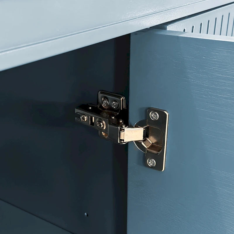 Armoire à 4 portes de grande taille