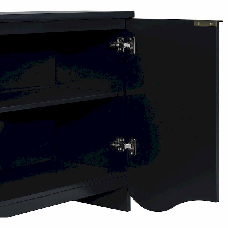 Meuble à quatre portes à rayures verticales et motif ondulé