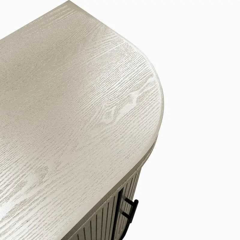 Buffet moderne incurvé en bois avec 4 portes et étagères réglables