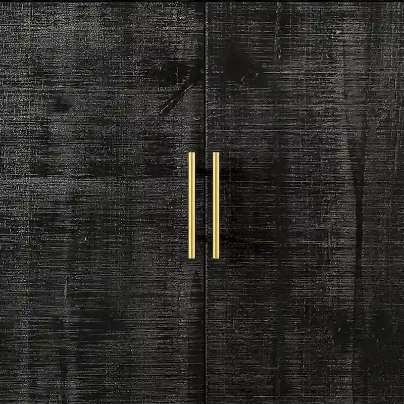 Buffet en bois style vintage chic avec patins de protection