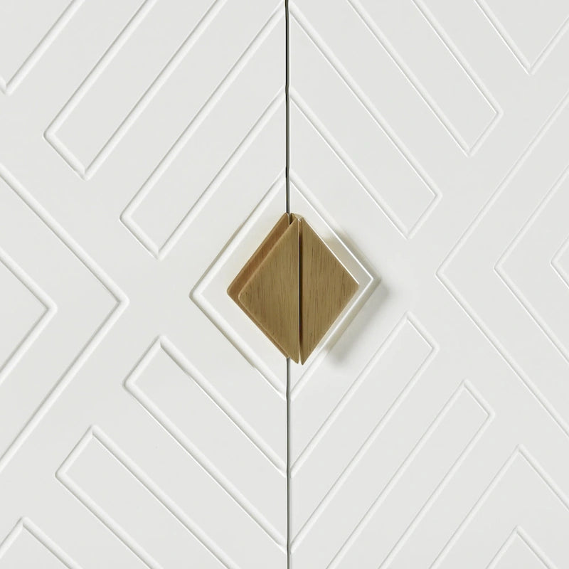 Buffet offrant un grand espace de rangement et des étagères réglables