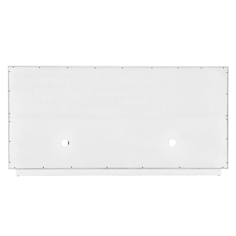 Buffet offrant un grand espace de rangement et des étagères réglables