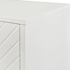 Buffet offrant un grand espace de rangement et des étagères réglables